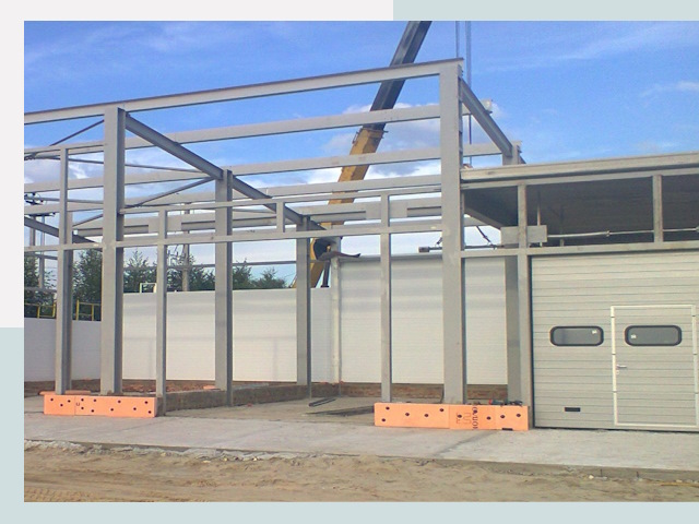 Строительство автосервисов от СтальСтрой-Лсь по цене 615 руб.