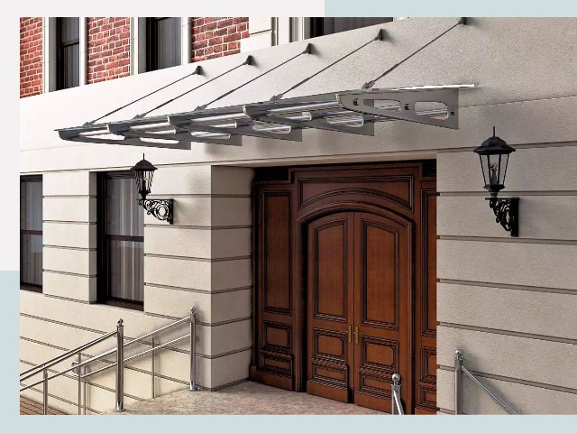 Металлические козырьки от 615 руб. в Лысьве